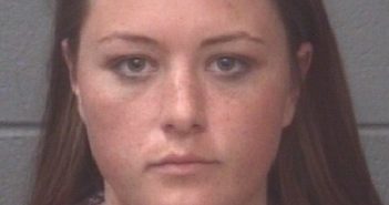 DAILEY KALLIE | 2016-05-21 09:35:00 Onslow County, North Carolina Booking