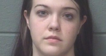 ADASIAK PAIGE | 2016-05-31 03:04:00 Onslow County, North Carolina Booking