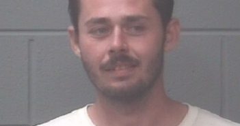 PALMERO JONATHAN | 2016-08-11 12:35:00 Onslow County, North Carolina Booking