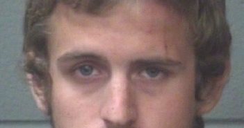 DANIELS JEREMY | 2016-10-27 01:44:00 Onslow County, North Carolina Booking