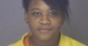PRENDAYSHEYA REAVES | 2016-10-04 14:26:00 Robeson County, North Carolina Booking