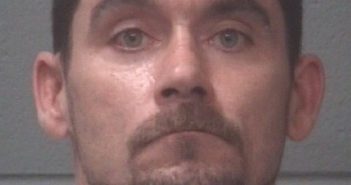 PHILLIPS CECIL | 2016-11-04 11:56:00 Onslow County, North Carolina Booking