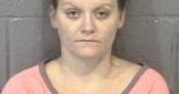 KIMBERLY MULLIS | 2016-12-13 17:39:00 Stanly County, North Carolina Booking