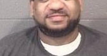 DARIAN MOORE | 2016-12-16 17:16:00 Stanly County, North Carolina Booking