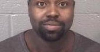 TAVARES COVINGTON | 2016-12-18 01:03:00 Stanly County, North Carolina Booking