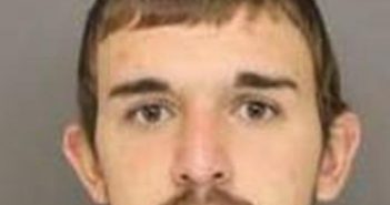 AARON SHAW | 2016-12-20 11:35:00 Moore County, North Carolina Booking