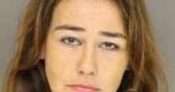GENETTE WILLIAMS | 2016-12-14 14:31:00 Moore County, North Carolina Booking
