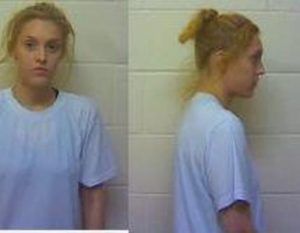 DANIELLE LAX | 2016-12-05 10:53:00 Craven County, North Carolina Booking