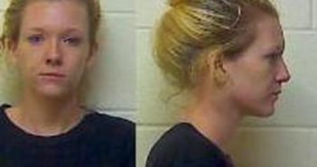 ZACKLYN RIGGS | 2016-12-05 22:54:00 Craven County, North Carolina Booking