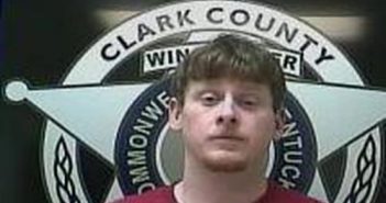NICHOLAS HOWARD | 2017-02-06 23:12:00 Clark County, Kentucky Booking