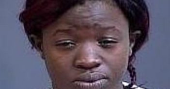AYANA DRAYTON | 2017-02-13 05:18:00 Charleston County, South Carolina Booking