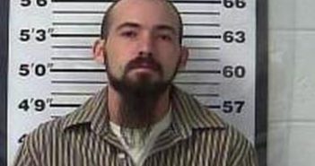 HUNTER WHITE | 2017-02-14 12:25:00 Gibson County, Tennessee Booking