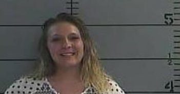KAYLA POWARS | 2017-02-19 01:19:00 Oldham County, Kentucky Booking