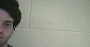 LUCAS FIELDS | 2017-02-27 23:36:00 Taylor County, Kentucky Booking