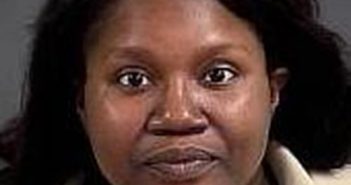 TAMEKA COAKLEY | 2017-03-08 20:32:00 Charleston County, South Carolina Booking