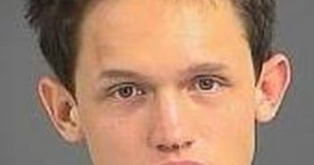 RAFAEL CORONA | 2017-03-08 02:16:00 Charleston County, South Carolina Booking