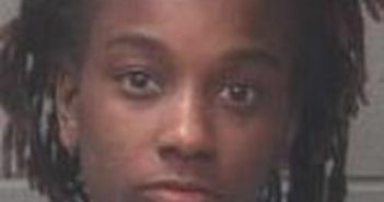 JEQWESE CHAPMAN | 2017-03-10 23:48:00 Onslow County, North Carolina Booking