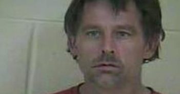 EDWARD HICKS | 2017-03-11 21:02:00 Taylor County, Kentucky Booking