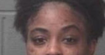 MEYONNA MILLER | 2017-03-11 00:46:00 Onslow County, North Carolina Booking