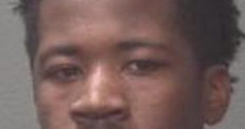 MARQUESE SANDERS | 2017-03-11 00:19:00 Onslow County, North Carolina Booking