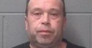 GILBERT ROBERTS | 2017-03-12 07:22:00 Onslow County, North Carolina Booking