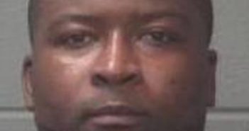 LATIF DARDEN | 2017-03-14 15:44:00 Onslow County, North Carolina Booking
