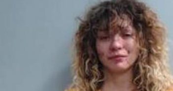 AMANDA CHENAULT | 2017-03-25 15:39:00 Fayette County, Kentucky Booking