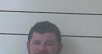 <B>ROBERTO</B> <B>RIVERA</B> #, Boyd County, Kentucky - 2017-03-27 00:27:00