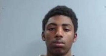 JKOBE JOHNSON | 2017-04-01 12:33:00 Fayette County, Kentucky Booking