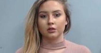 AUTUMN GIBSON | 2017-04-01 04:57:00 Fayette County, Kentucky Booking