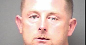<B>MOORE</B>, <B>MICHAEL</B> <B>ANTHONY</B> #, Guilford County, North Carolina - 2017-04-03 17:50:00