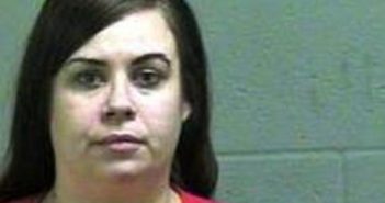 JENNIFER ATWELL | 2017-04-04 21:42:00 Oklahoma County, Oklahoma Booking