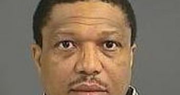 DONALD PARKER | 2017-04-04 18:09:00 Charleston County, South Carolina Booking