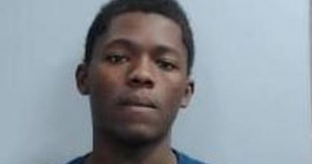 VICTOR RATCLIFFE | 2017-04-07 23:45:00 Fayette County, Kentucky Booking