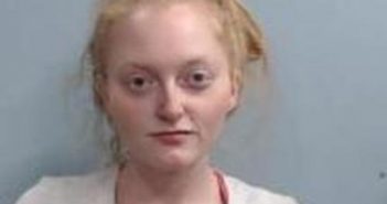 WHITNEY OAKLEY | 2017-04-11 18:56:00 Fayette County, Kentucky Booking