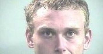 STEVEN ROARK | 2017-04-11 22:39:00 Fayette County, Kentucky Booking