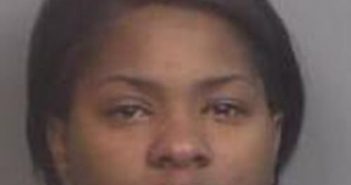 TAREA HOLLAWAY | 2017-04-12 11:37:00 Jefferson County, Alabama Booking