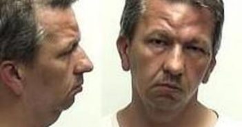 CHRISTOPHER QUISENBERRY | 2017-04-12 23:40:00 Clark County, Indiana Booking