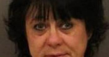 DENISE BOND | 2017-04-13 14:30:00 Cayuga County, New York Booking