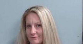 LINDSEY HARRIS | 2017-04-14 22:36:00 Fayette County, Kentucky Booking