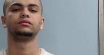 OTHELLO MULLINS | 2017-04-14 04:01:00 Fayette County, Kentucky Booking