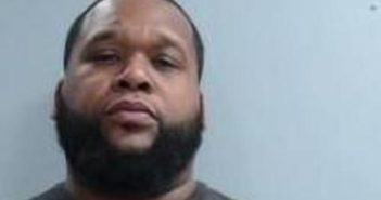 KENYA TAYLOR | 2017-04-14 19:38:00 Fayette County, Kentucky Booking