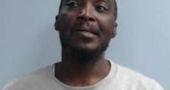 EVERETT YOUNG | 2017-04-14 01:52:00 Fayette County, Kentucky Booking