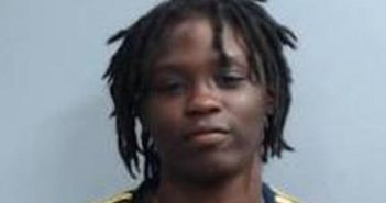 THAIIESHA BEARD | 2017-04-15 00:13:00 Fayette County, Kentucky Booking