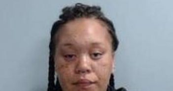 SADONIA SEARIGHT | 2017-04-15 02:07:00 Fayette County, Kentucky Booking