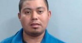 SELVIN MEZA-HERNANDEZ | 2017-04-18 14:37:00 Fayette County, Kentucky Booking