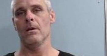 DERRICK ROBERTS | 2017-04-18 20:08:00 Fayette County, Kentucky Booking