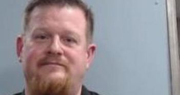 ELIOT HANDZIAK | 2017-04-21 01:33:00 Fayette County, Kentucky Booking