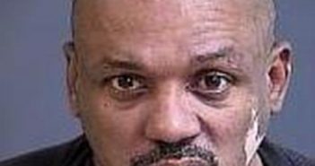 VERNON SNIPES | 2017-04-21 06:32:00 Charleston County, South Carolina Booking