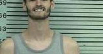 DWIGHT FRANKS | 2017-04-23 00:28:00 Hood County, Texas Booking